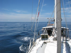 Deck from Bow looking aft, motorsailing